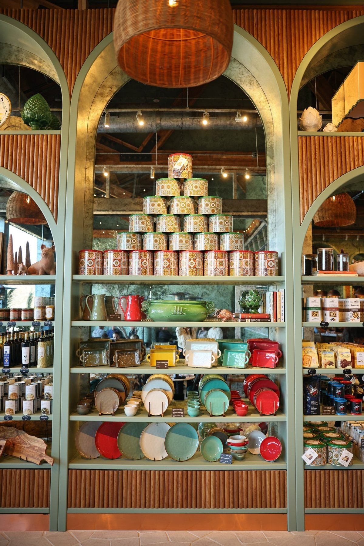 Market shelves of Sogno Toscano provisions at ST Arcadia