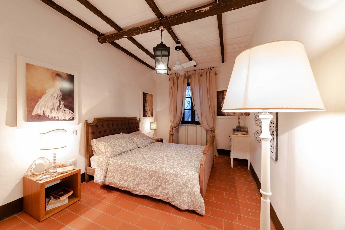 A bedroom inside Villa Isabò near Lucca